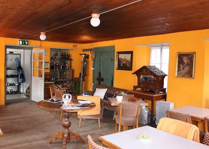 Edelweiss Mountain - 1 Hour Hike Up From Station - On Hiking Trail - No Transport Lodge Ζερμάτ