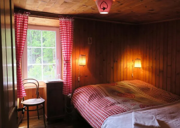 Edelweiss Mountain - 1 Hour Hike Up From Station - On Hiking Trail - No Transport Lodge Ζερμάτ