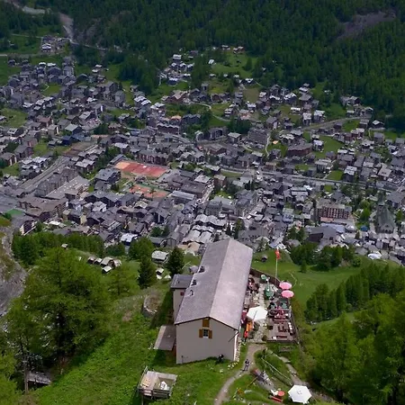 Edelweiss Mountain - 1 Hour Hike Up From Station - On Hiking Trail - No Transport بيت خشبي *